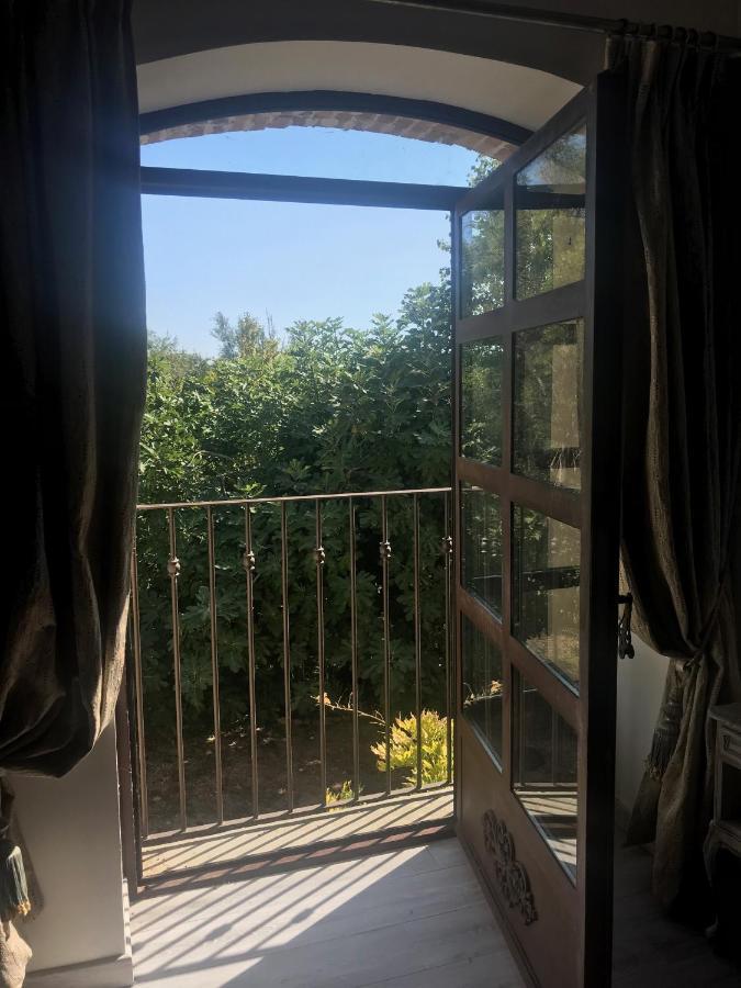 Chambres d hôtes de charme dans Mas La Souvine du 17ème, chambres climatisées Bédarrides Extérieur photo