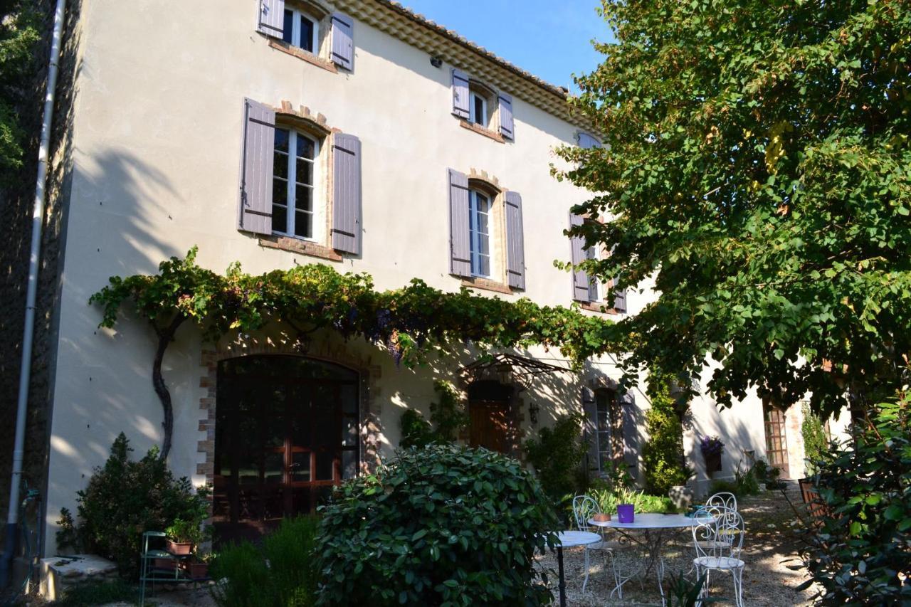 Chambres d hôtes de charme dans Mas La Souvine du 17ème, chambres climatisées Bédarrides Extérieur photo